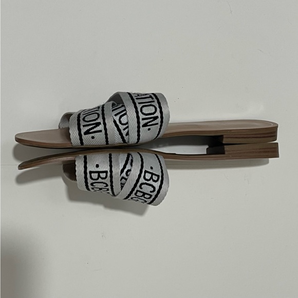 Bcbg black and white sandal size 10- like new - Picture 5 of 13